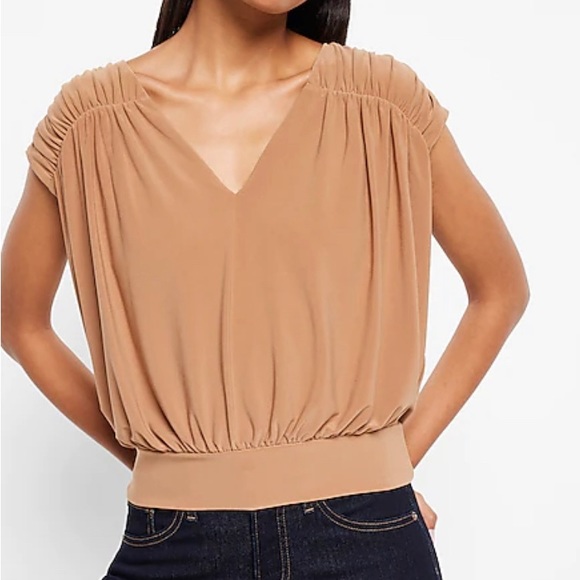 Express Tops - Ruched Banded Bottom Top